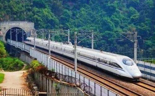  节省@我国最成功的高铁：时间节省了11个小时，网友戏称：逼停了