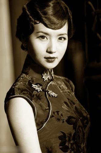 不同面料风格在旗袍上的呈现