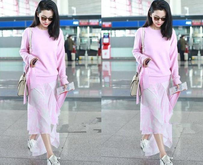 45岁李冰冰厉害! 一条粉色高腰裙嫩成18, 网友: 许文楠好眼光