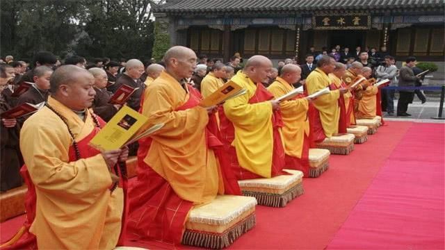 寺庙中为什么禁止游客对佛像拍照知道原因后,大家都不敢再拍！