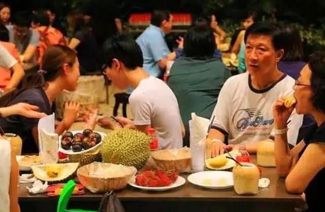 中国人在泰国吃自助餐,全程只吃它,旁人看傻了
