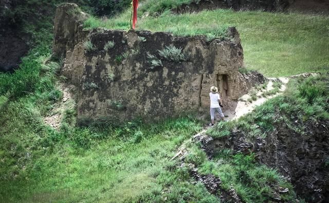  【葫芦河】公母峡：胡芦河在这里排出个性化，令人脸发红，群众为争水岸古都赌生命