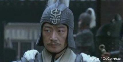 『战时』夷陵之战时,陆逊追杀刘备,为何看到一白袍老将转身就跑