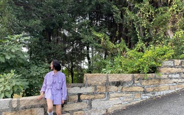 「身穿搭中」宋威龙女朋友赵佳丽是何方神圣？看她穿搭，就知道她不简单