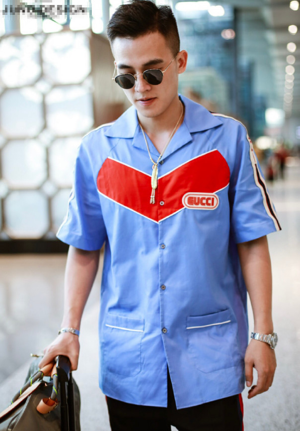 欧豪不过理了一个新发型，颜值爆表帅到飞起，却因搭错裤子变短腿