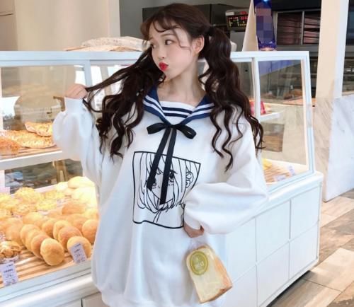  『学学』重点说一句！00后穿卫衣别总搭阔腿裤，俗腻！学学这样穿，秒变校花