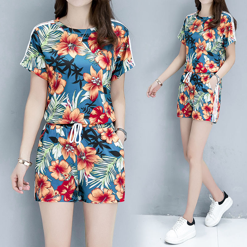 刚上新的“短裤套装，真惊艳到我了!155小个子穿出175气场