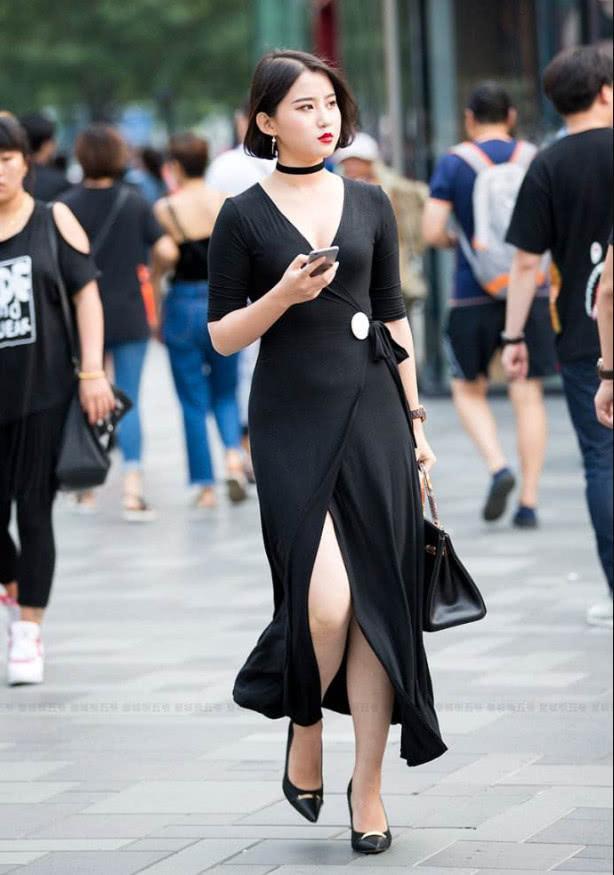 街拍：图1小姐姐喜欢纹身，夏天让我们真切看到了立体效果