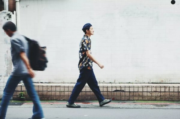 怀旧经典!夏威夷衬衫是今年回潮的独特搭配单品!