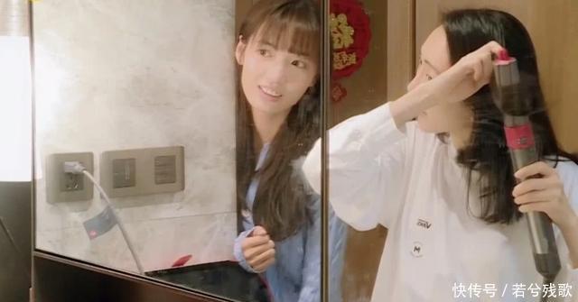 『王鸥』王鸥母女仨同框!与妹妹颜值差别大,妈妈态度冷漠对俩女儿大不同