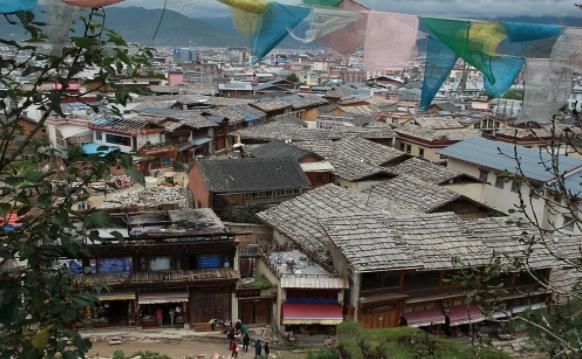 云南省最干净的城市,干净程度不输日本,街上几乎看不见垃圾!