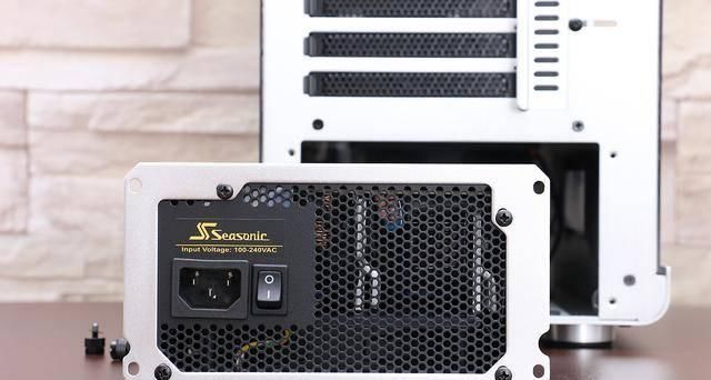  『值得一提』老机箱新折腾，分享一台最近完成的 M-ATX 主机