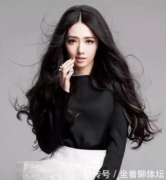  『直发』脸上有这3个“特点”的人，放弃卷发更好看，换成直发减龄还气质