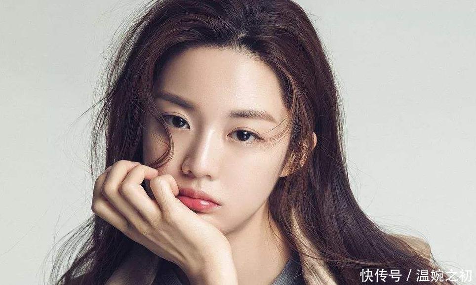 「美女」是耐看型美女还是漂亮型美女,不需要等时间!看这3处就能分辨出