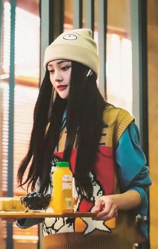 娱乐圈众星轮流上热搜，当事人一个接一个出面回应