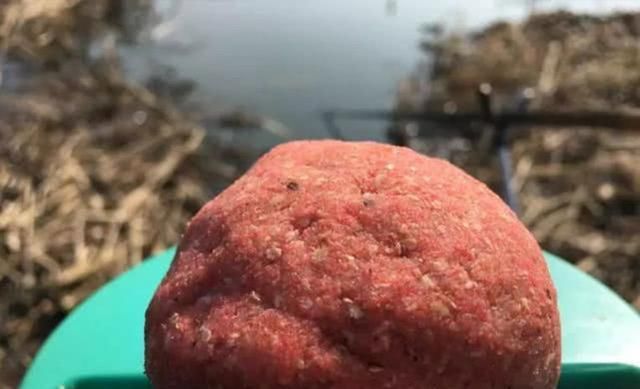  『商品饵』野钓不上鱼?那是因为用饵不对,我从三个方面,分享几种钓饵