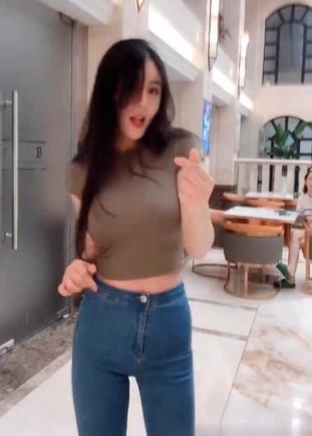 精致|精致娇艳美女小姐姐，时尚有灵动，尽显唯美与迷人！