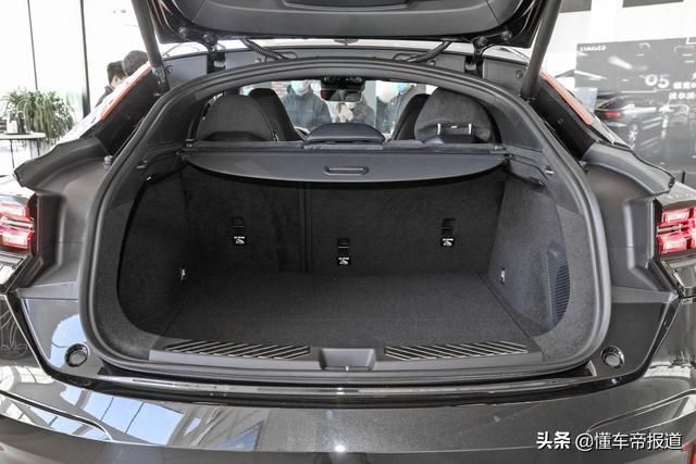  [比普通版车]想要不一定能买到，6.7秒“破百”，静态体验领克05时间限量版