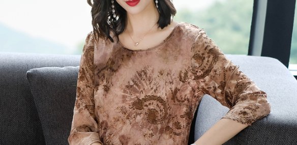 7月刚上线的怦然心动美衣，适合60后女人穿，美到让人挪不开眼