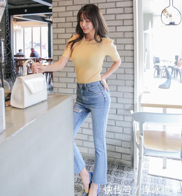  「显瘦」小姐姐穿搭牛仔裤，休闲百搭又显瘦，很显女人味！