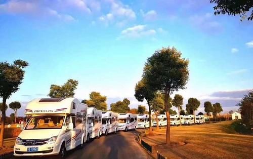 退休之后，买辆房车自驾游，到底好不好？