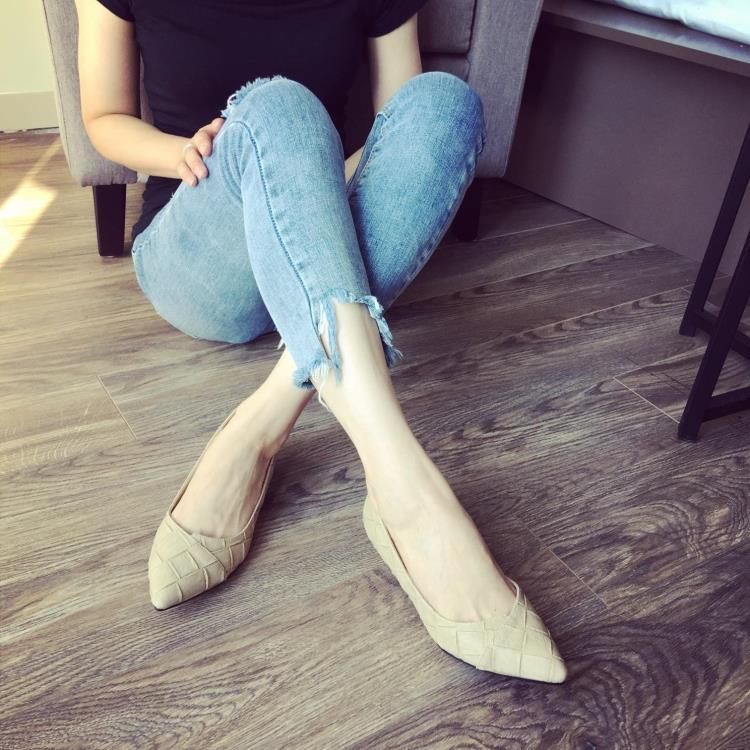 三伏天，35+女人要常穿这些透气干爽的单鞋，尽显纤细脚裸美