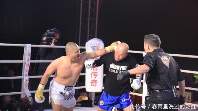 余昌华对战女侠