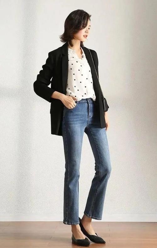  「气色」今年流行“经典蓝”质感穿搭，提亮气色显品味