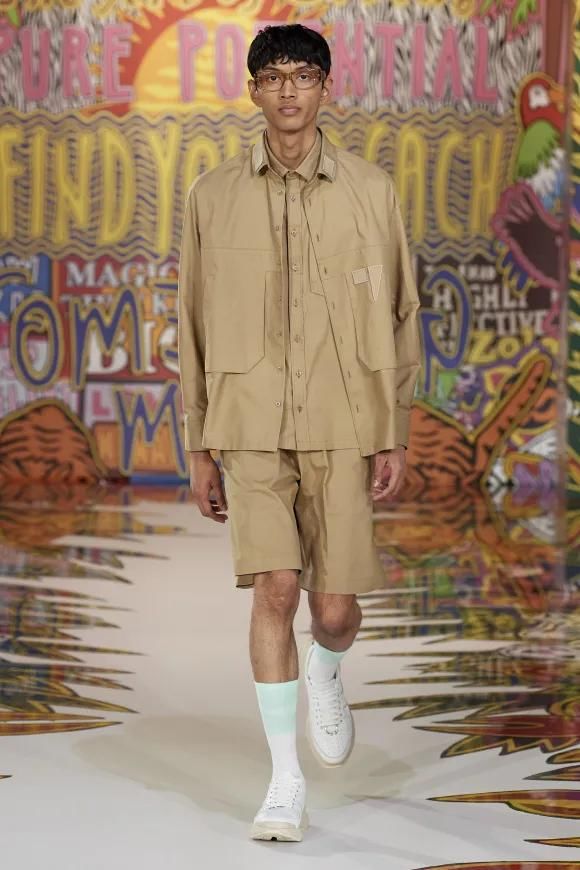  「长衣短裤」在穿衣搭配这事上，男人到底能不能「长衣+短裤」？