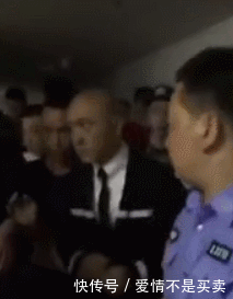 张卫健吸毒被捕当事人晒自拍照回应我在搬家