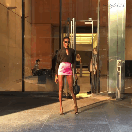 维密vs返场面试，小姐姐太养眼!网友:她的腿相当于我整个身高