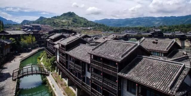  『居民们』中国居民存款最多的八大城市：成都杭州榜上有名，第一实至名归