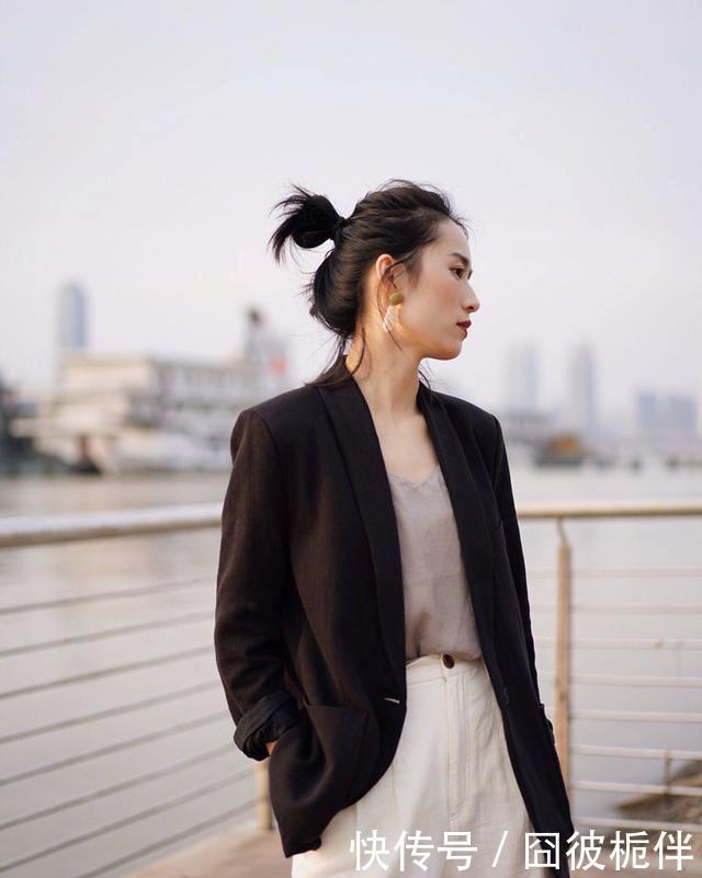 「小黑」就知道“小黑裤”?这条裤子更好穿!显瘦显高还有气质