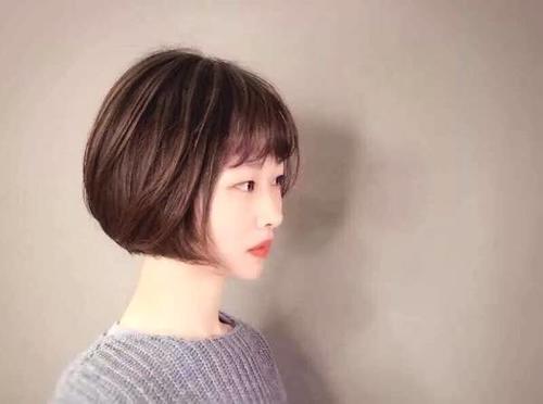 初秋短发流行剪“灯笼头”,剪了千万不要发朋友圈,因为太美了!