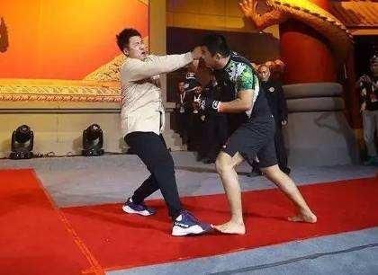 徐晓冬痛斥造谣者，他打的是假大师，不是传统武术