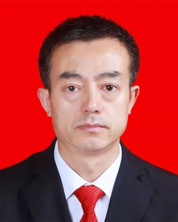 关于王隆等同志任前公示的公告