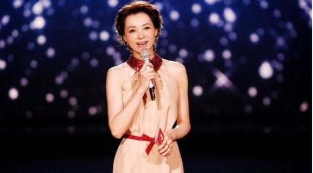  【分半钟】15岁“被逼”打工，37岁成一姐，嫁真爱当后妈，董卿其实很“飙”