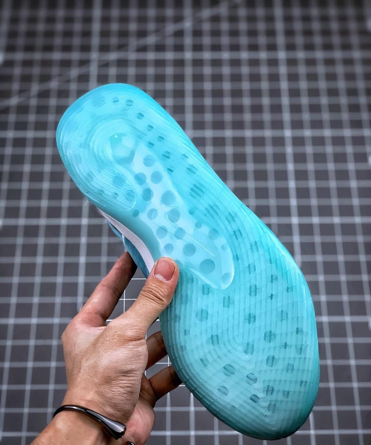 #这款#这款被吹爆的球鞋有那么好吗?耐克杜兰特KD12天凝蓝开箱测评!