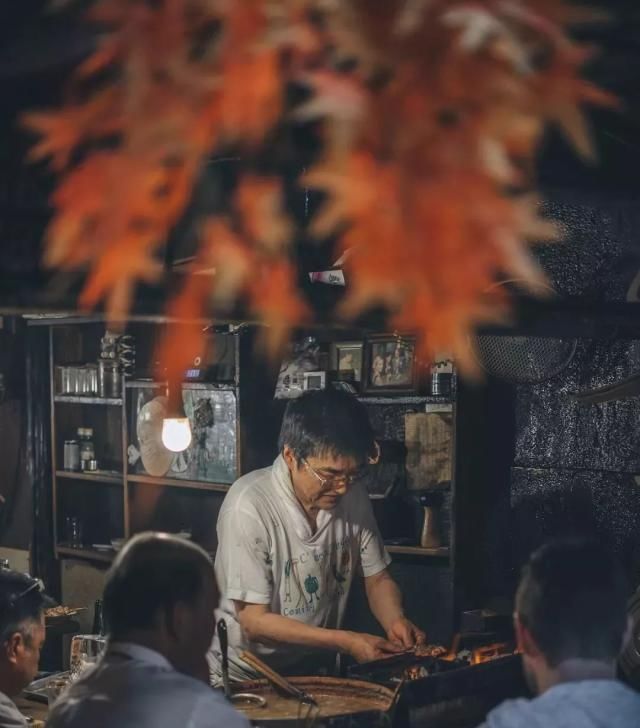 日本摄影师的一组街景生活照，凭什么惊艳了时光？