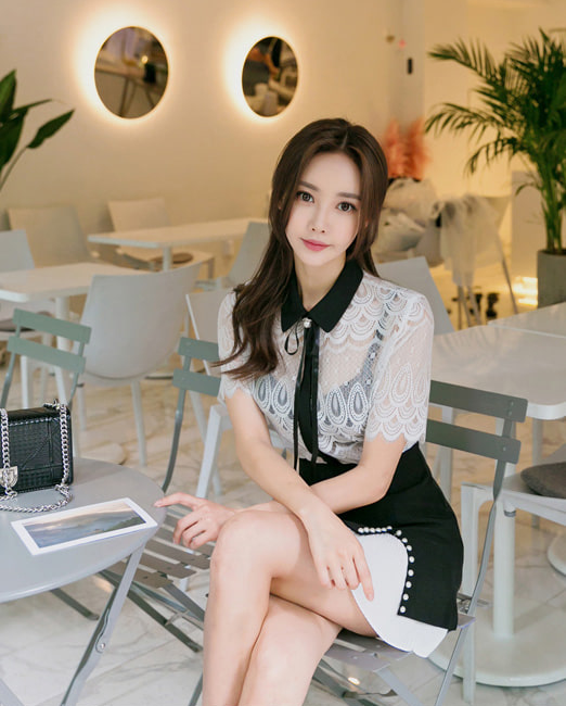 女神孙允珠，水滴波纹霜露刺花螺旋宫廷裙