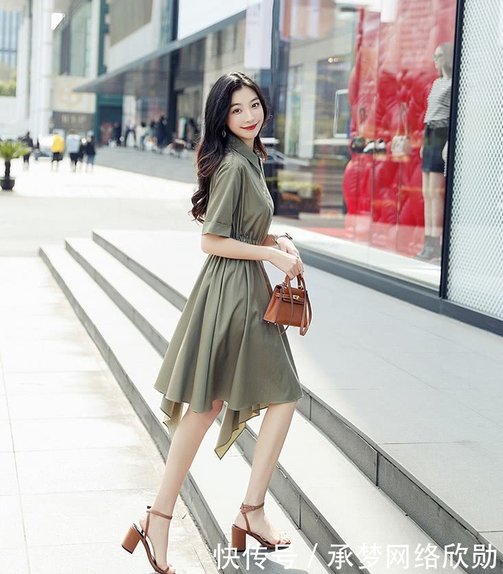 显瘦:军绿色衬衫连衣裙,如何穿搭?小姐姐这样穿显瘦又遮肉
