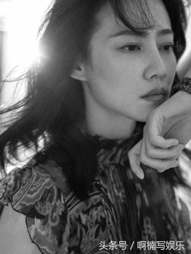 《药神》女主谭卓性感写真照曝光，细腰长腿展现迷人风采