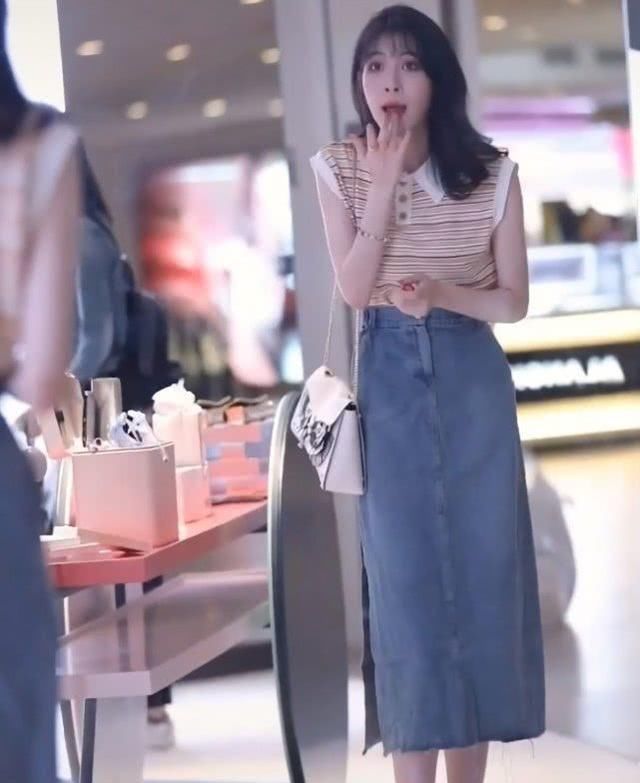  过时|小白裙早就过时了，现在流行“梯子裙”，洋气显高，让你轻松十倍