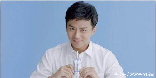 《跑男》里大家都喝了安慕希酸奶,他却只喝红