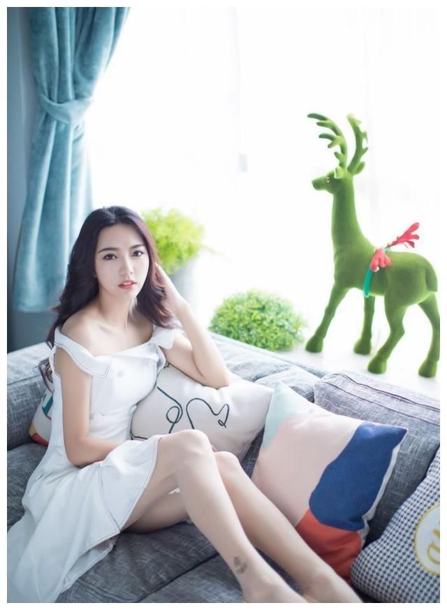 街拍美女:貌美如花的女孩,图3让人心动,图5难以忘记