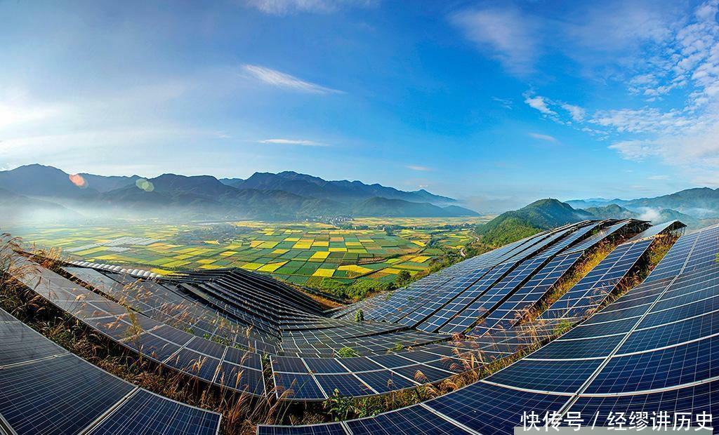  #绵延#全球最大光伏电站，耗资88亿，绵延40公里全是光伏板！