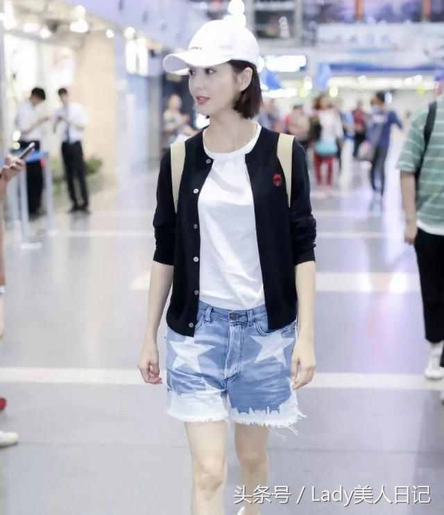 今年最流行的星星图案，林依晨这款不敢模仿，佟丽娅穿起来最好看