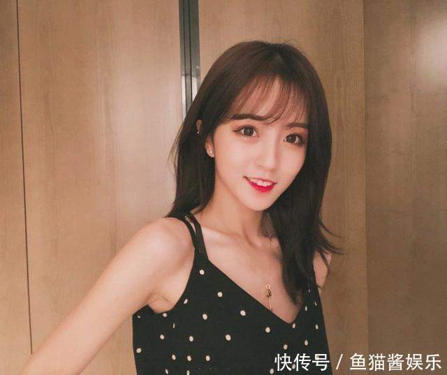 抖音网红五大美女: 代古拉的臀, 西瓜妹的媚, 还有她的“一线天”