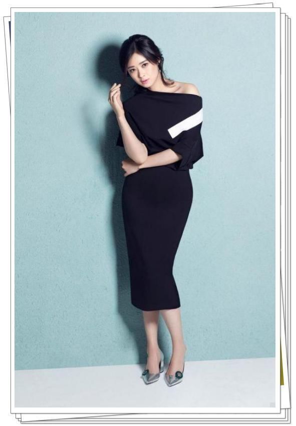 蒋欣是腿粗买不到短裤了？这牛仔短裤长度尴尬，一看就是长裤改的