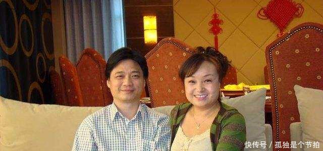 黄毅清接二连三炮轰崔永元，一早认怂将10多条微博全删了！